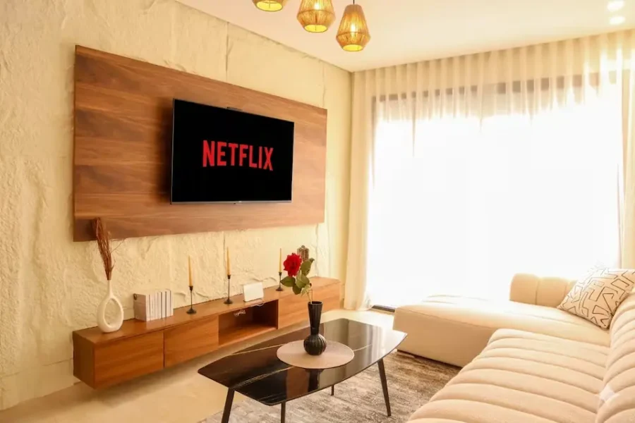 C113- Breathtaking Apt with Balcony, Wifi, Parking