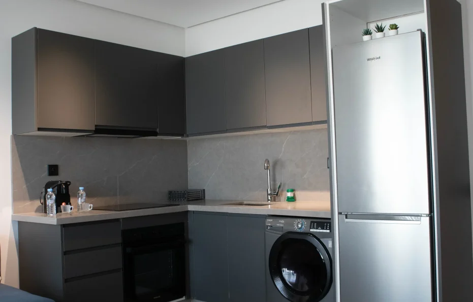 C111- Incredible 1 BR Apt in City Center