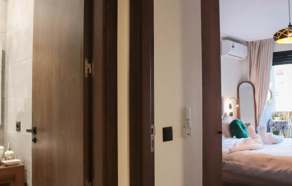 C108- Cozy & Stylish 1 BR Aprt -Delightful balcony