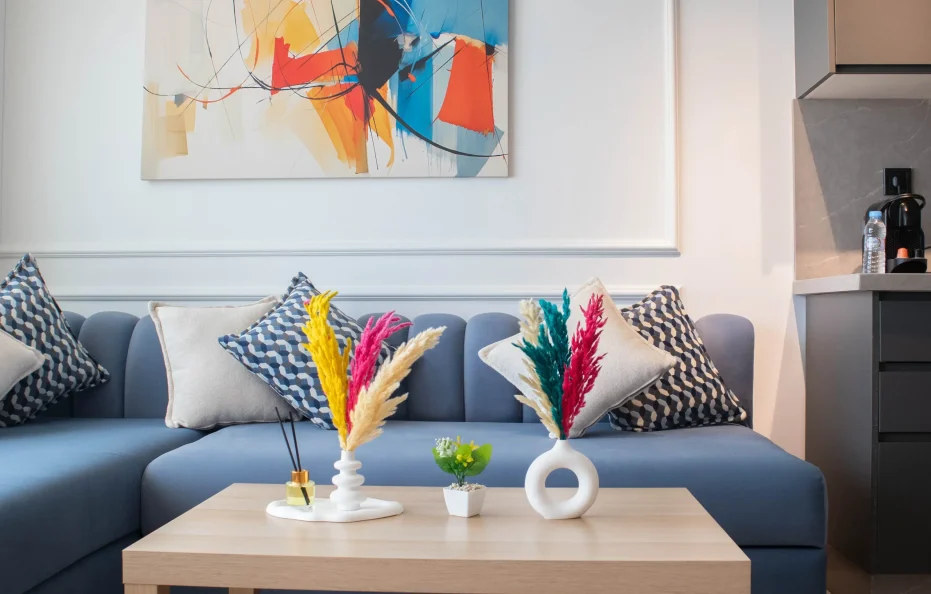 C111- Incredible 1 BR Apt in City Center